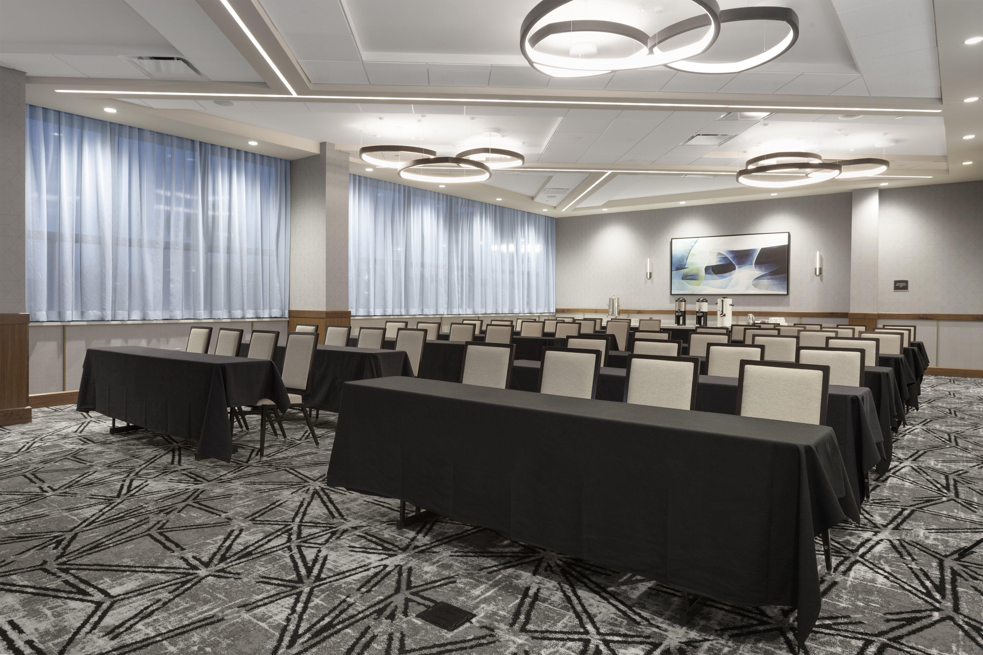 Crowne Plaza Lansing By Ihg Hotel Ngoại thất bức ảnh